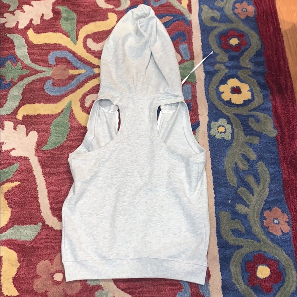 Grey Razorback vest with hood - Picture 4 of 5